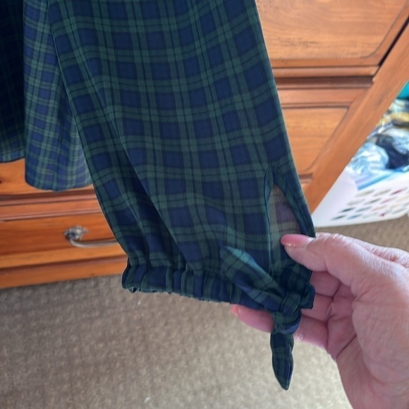 Talbots Women’s Blue And Green Plaid Blouse Size Large NWOT - Picture 2 of 8